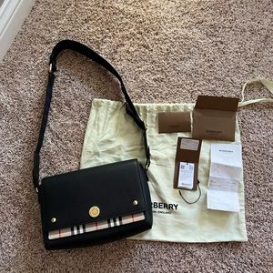 Burberry Note Purse (Black)